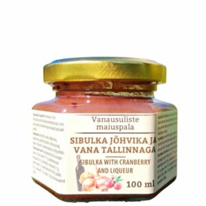 Old Believers' treat - Onion with cranberry and Old Tallinn. Magasiaida Farm pantry